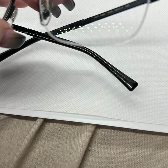 VERSACE - Picture 5 of 7